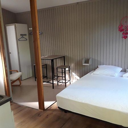 Camping Les Lavandes Darbres Экстерьер фото
